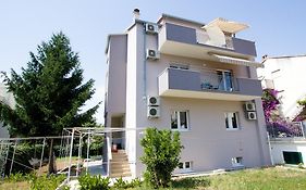 Apartments Put Plokita